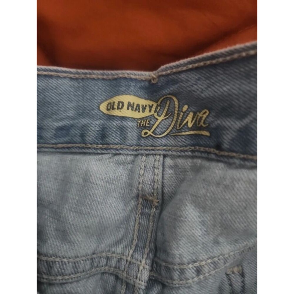 Shorts - Picture 4 of 5
